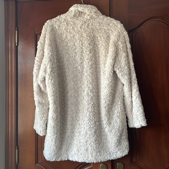 Wilfred free plush coat | Size L 🤍 - Picture 4 of 12